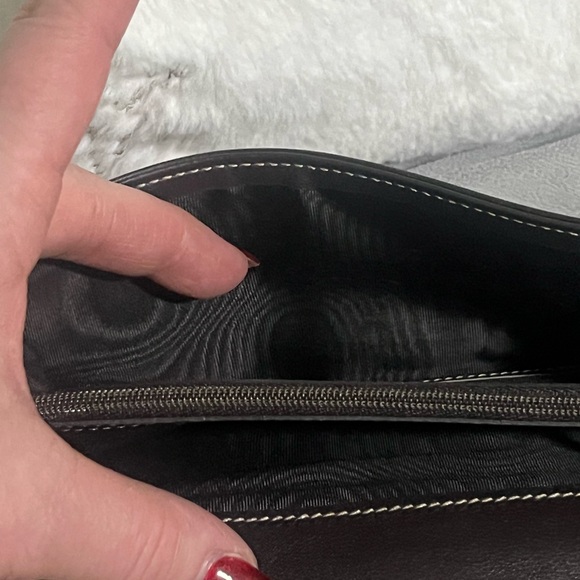 ✨Authentic Gucci Tan and Brown Monogram Wallet - Picture 9 of 12